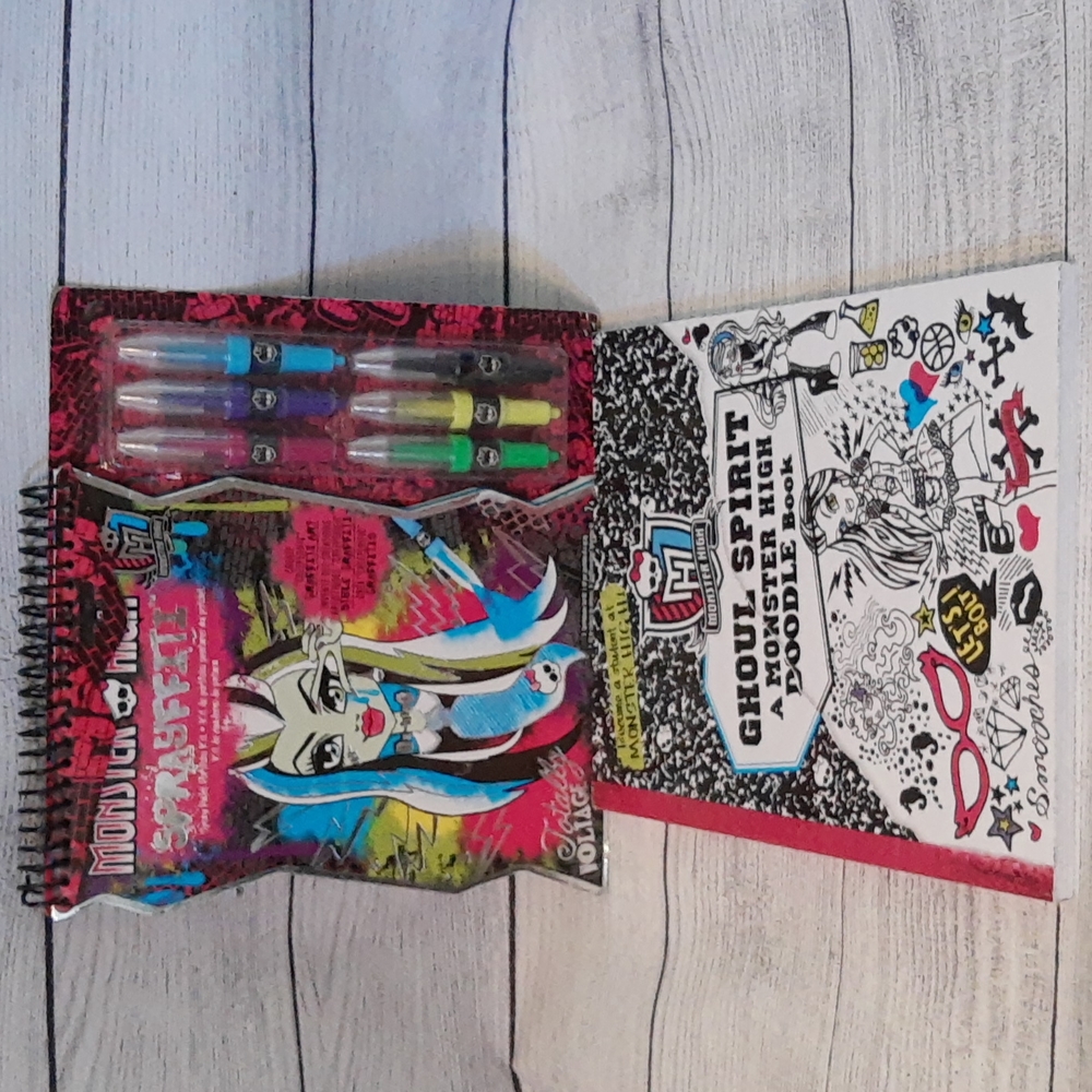 Monster High Sprayffiti Art Activity Book and Doodle Book Bundle